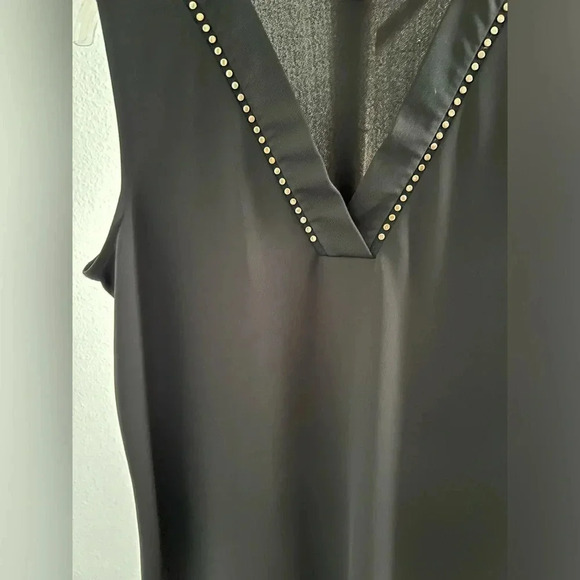 Calvin Klein Women's Embellished-Trim V-Neck Top Black Size Medium - Picture 4 of 7
